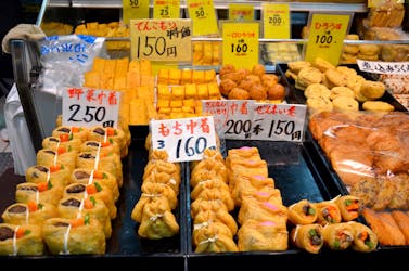 Visita gastronómica guiada al mercado de Kuromon y “Kitchen Town”